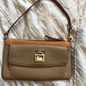 Dooney & Bourke wristlet